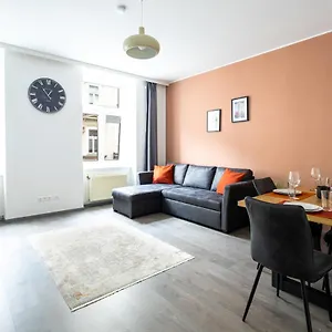  Apartamento Enjoy Apartments, Quiet Street, With Two Bedrooms Sleeps 6 Ac Austria